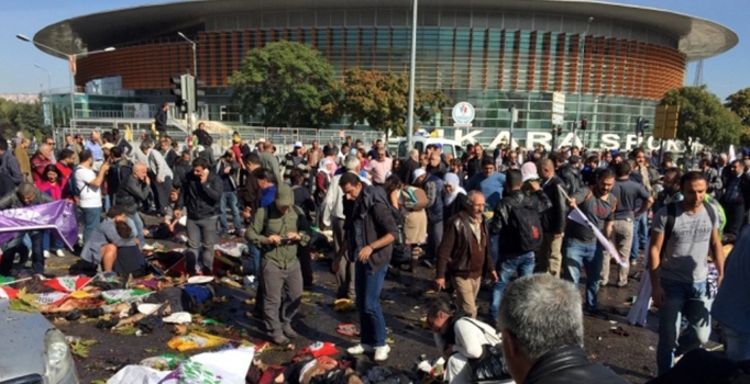 Emniyet Ankara'daki patlama alanında 14 bin kişi olduğu bildirdi