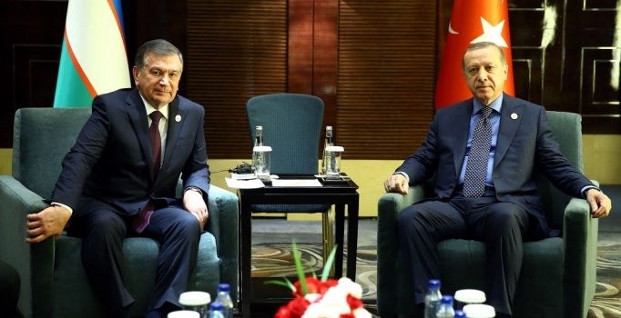 Cumhurbaşkanı Erdoğan, Özbekistan Cumhurbaşkanı Mirziyoyev ile görüştü