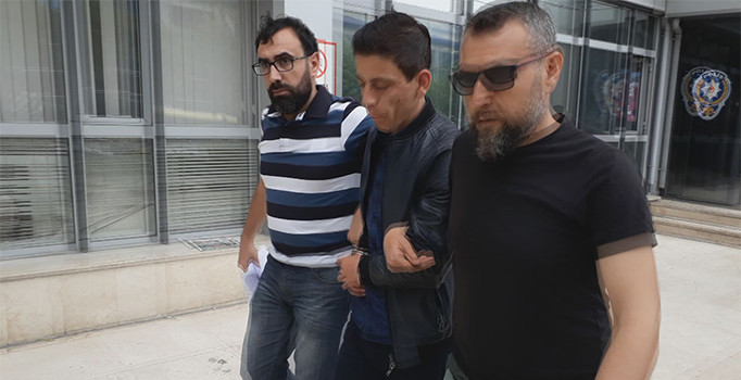 "FETÖ’den kurtaracağım" diyerek yaşlıları dolandırdı