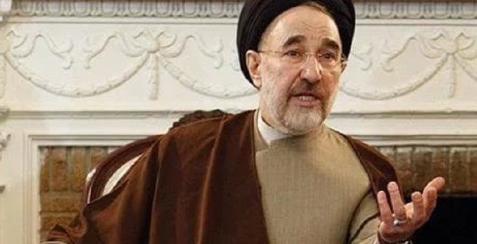 Eski Cumhurbaşkanı Hatemi'den 'Ruhani'ye oy verin' çağrısı