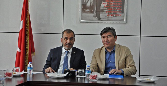 Kazakistan Büyükelçisi Elazığlı iş adamlarıyla bir araya geldi