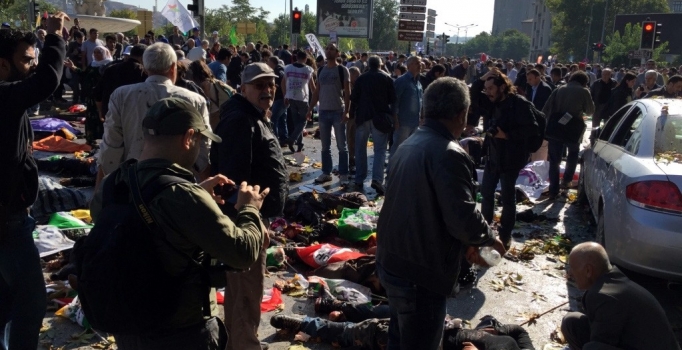 Ankara'daki patlamada patlamada 20 ölü 126 yaralı