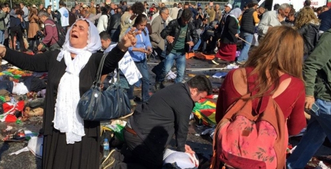 Ankara'daki patlamada 2 polis şehit oldu!