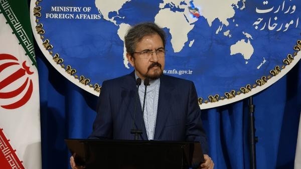 Ruhani'nin rakibi seçimlerden çekildi