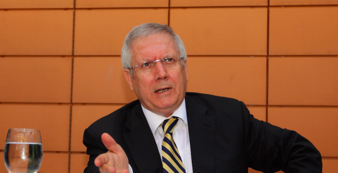 Aziz Yıldırım başkanlığı bırakacak mı?