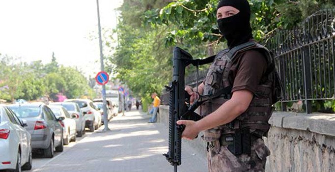 İstanbul'da terör örgütü DEAŞ'a yönelik operasyon: 13 gözaltı