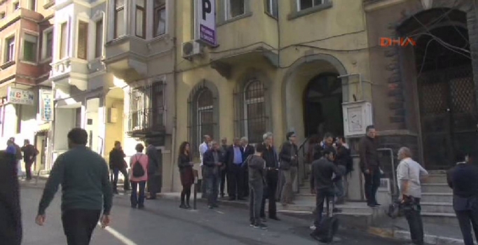 Ankara patlamasının ardından İstanbul HDP il binası boşaltıldı!