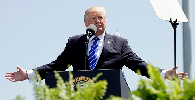 Trump medyaya isyan etti!