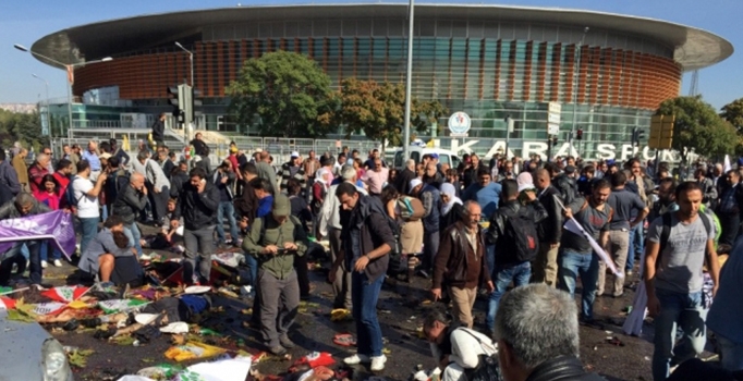 Ankara'daki patlamada ölen baba-oğul için Batman'da yas var