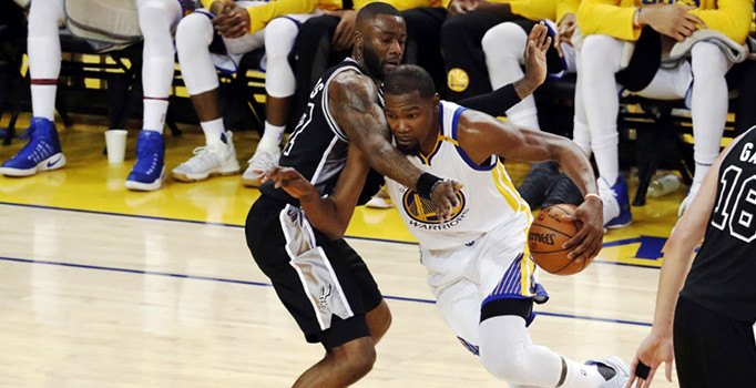 Golden State Warriors, San Antonio Spurs’u 136-100 yendi