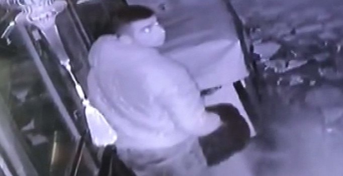 35 bin dolarlık soygun kamerada | İzmir haberleri