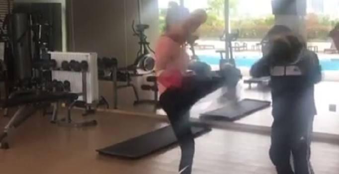 Esra Erol boksa başladı, eşine gözdağı verdi