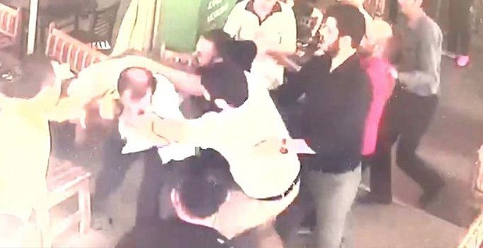 Defalarca uyardı: Öldüresiye dayak yedi | Video