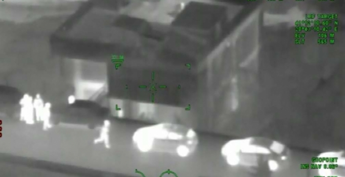 Gözaltına alınan Sedat Şahin villasından çıkarılırken böyle görüntülendi