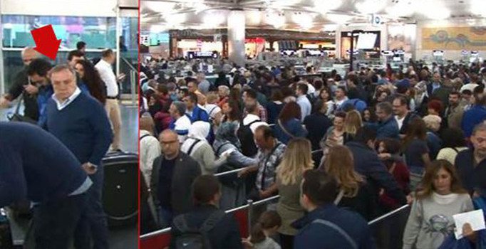 Advocaat İstanbul'dan ayrıldı