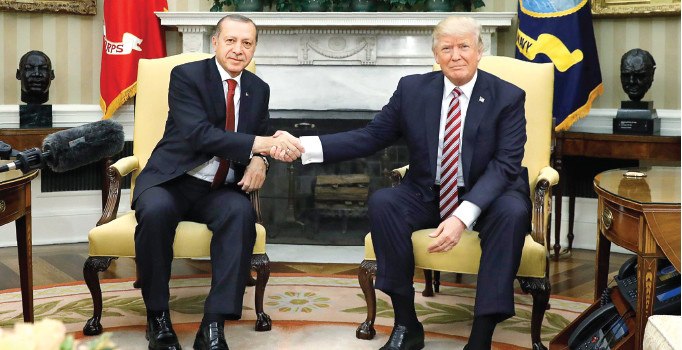 Washington’da papaz sürprizi