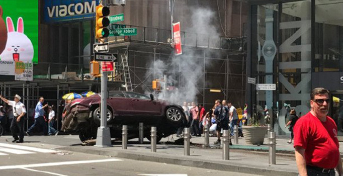 ABD'de sarhoş sürücü polisi alarma geçirdi:1 ölü