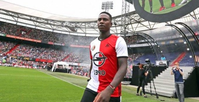 Fenerbahçe istedi Başakşehir aldı!