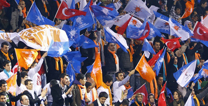 AK Parti'de 100 bin kişilik  kongre hazırlığı tamam: Gül'e özel kurye