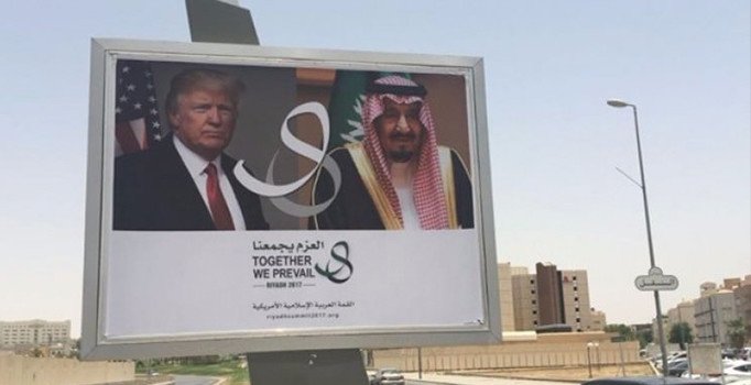 Suudi Arabistan'dan ziyaret öncesi afişli mesaj