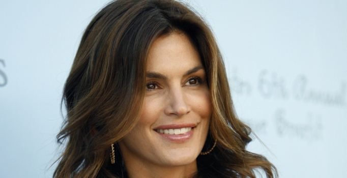 Cindy Crawfort 31 yıldır güneşlenmiyor