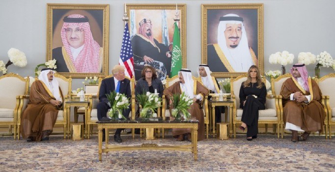 Suudi Arabistan'da 'aşırılıkçı ideolojiyle mücadele merkezi' açılacak