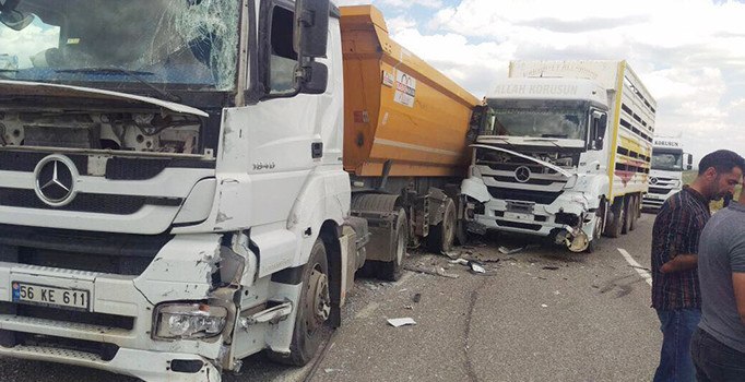 Batman'da zincirleme kaza: 10 yaralı