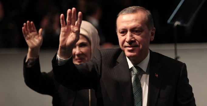 Son dakika! 'Rabia' AK Parti tüzüğüne girdi, 3 dönem esnetiliyor...