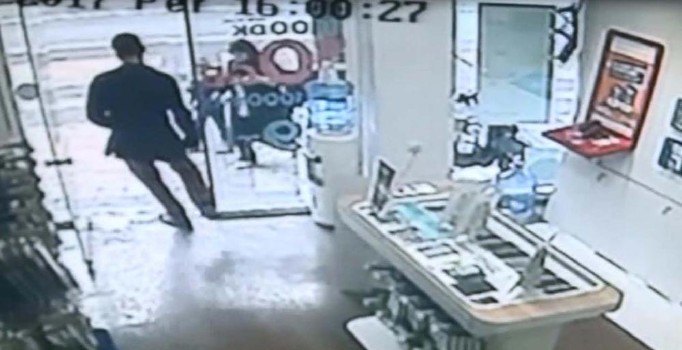 Denizli'de sahte kimlikli dolandırıcı tutuklandı