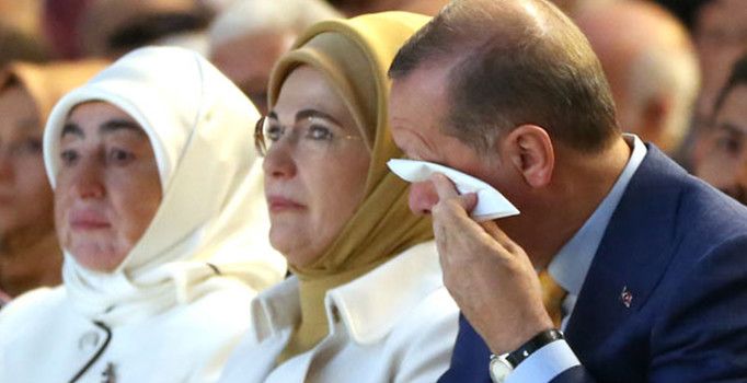 Cumhurbaşkanı Erdoğan gözyaşlarını tutamadı