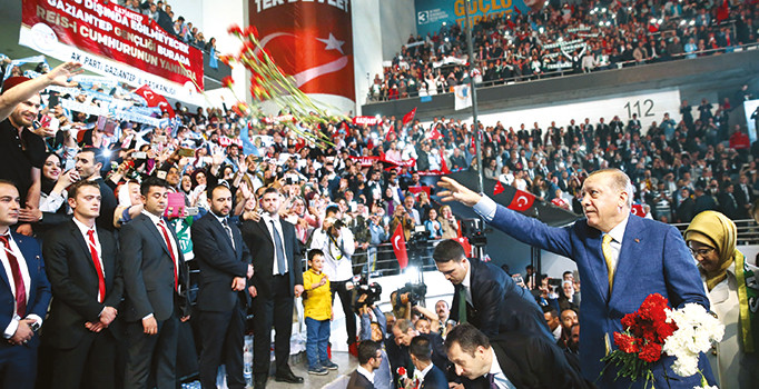 Önce yenilenme sonra demokratikleşme