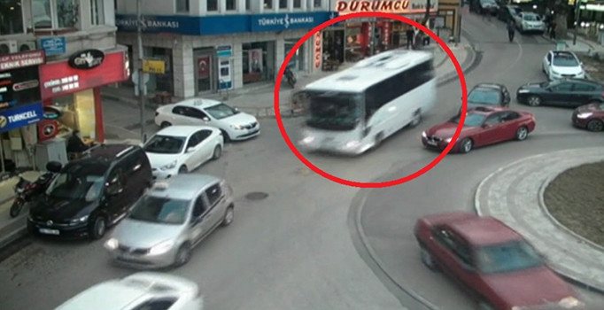 Bursa'da ölüm onlarca kişiyi teğet geçti | Video izle