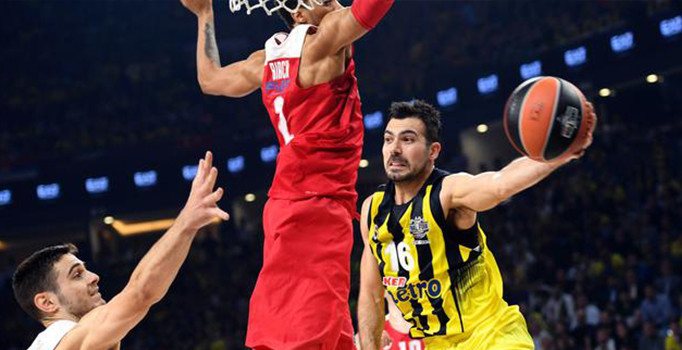 Yunan basını Kostas Sloukas'a yüklendi