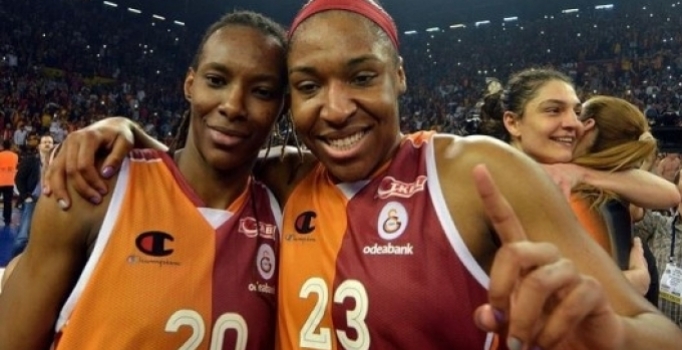 G.Saray Kelsey Bone'u yeniden İstanbul'a getiriyor