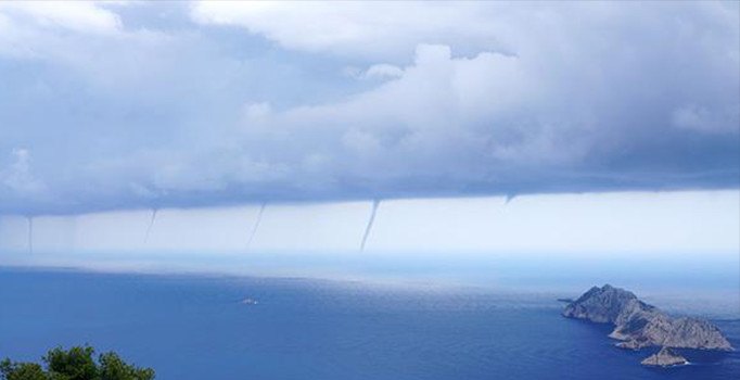 Antalya'da korkutan görüntü: 7 hortum ortaya çıktı