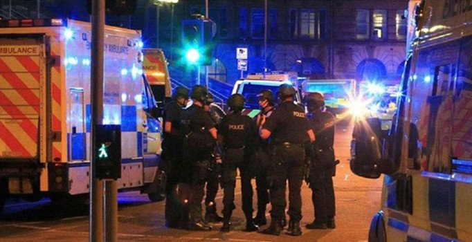 İngiltere'de şüpheli paket alarmı | Son dakika haberleri