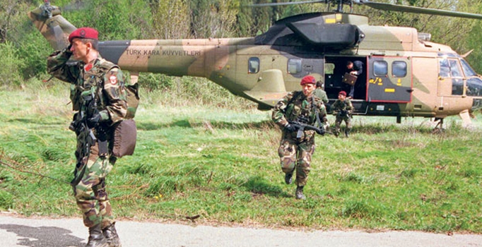 PKK'lılar Özel Kuvvetler'e depoları gösterdi, Metina havaya uçuruldu