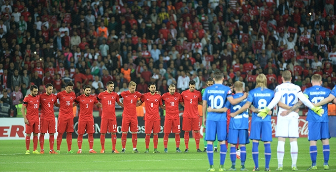 Türkiye-İzlanda maçı saygı duruşunda 'ıslık' yalanı deşifre oldu
