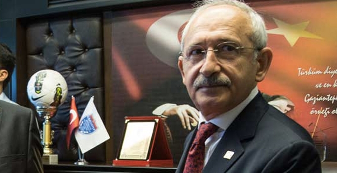 Kemal Kılıçdaroğlu A Milli Futbol Takımı'nı kutladı