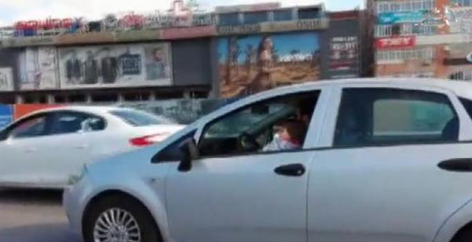 İstanbul'da trafikteki bu görüntü görenleri hayrete düşürdü