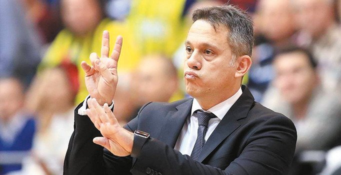 Koç George Dikeoulakos sessizliğini Karar'a bozdu: Fenerbahçe'ye dönmek istemiyorum
