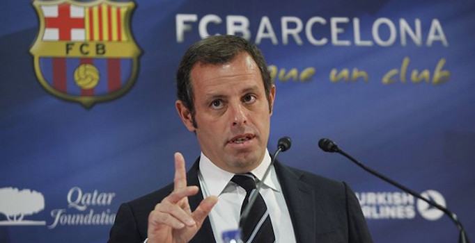 Barcelona'nın eski başkanına Sandro Rosell tutuklama kararı