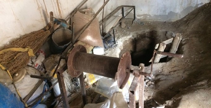 Niğde'de kaçak kazı yapan vatandaşlara jandarmadan suçüstü