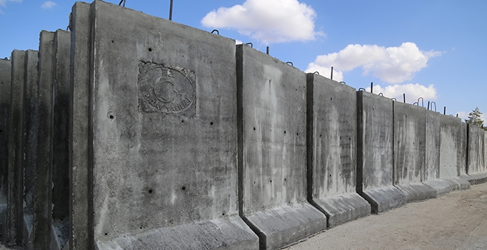 Suriye sınırındaki güvenlik duvarlarının ilk etabı tamamlandı