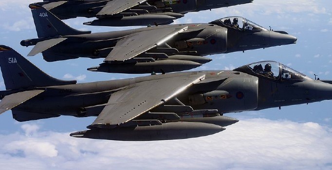 Suriye'ye 'Manchester’dan sevgiler' yazılı bomba atıldı iddiası