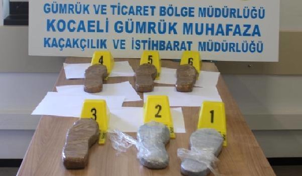 Kocaeli'de uyuşturucu operasyonu: Gemi direğinde 3 kilo kokain ele geçirildi