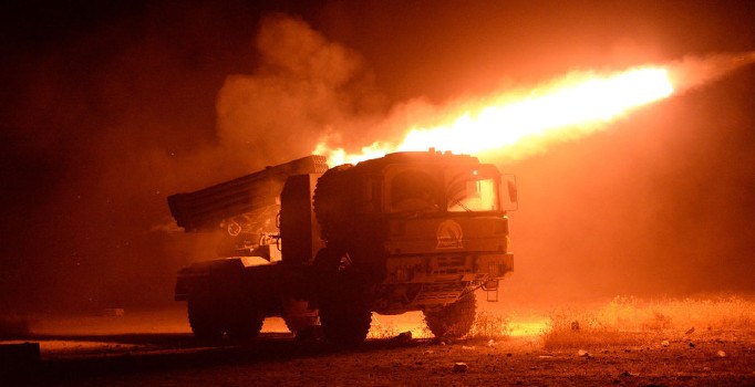 Irak ordusu ve Peşmerge güçleri Musul'u DEAŞ'tan kurtarmaya yönelik son operasyonu başlattı