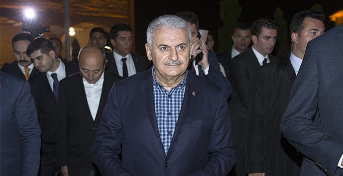 Başbakan Yıldırım ilk Teravih namazını Hacı Bayram'da kıldı