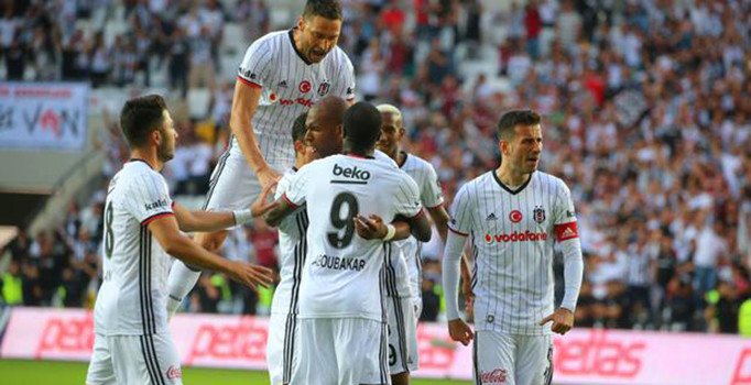 2016 - 2017 sezonunun şampiyonu Beşiktaş