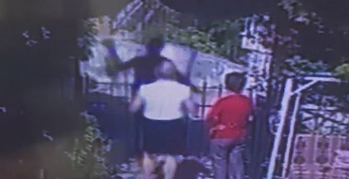 Antalya'da maskeli şehir eşkıyaları 66 yaşındaki adamı hastanelik etti